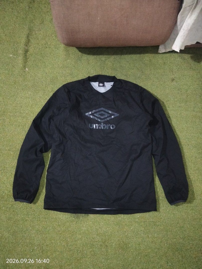 Umbro Windbreaker (Category: Coats, Jackets and Outerwear) located in Caloocan City. Submitted by haruconcep52476 (Listing ID 1464942947, Image 1). Description: Dimensions W20×L26.5 Good condition Color rate 9.5 No issue Need wash.