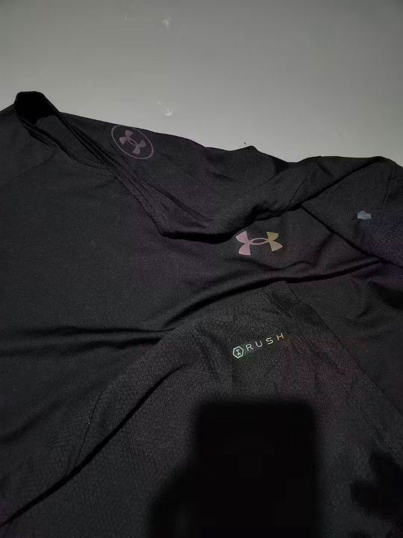 under armour (Category: Activewear) located in General Santos City (Dadiangas). Submitted by alzacksimo35414 (Listing ID 1464896944, Image 2). Description: 550 +sf PHOTO MAY VARY DUE TO LIGHTING 🥰 Brand: UNDER ARMOUR rush drifit ✅️size M ✅️actual dimention 19.5 × 27.5 ✅️as new condition ✅️10 colorate ✅no issue DISCLAIMER: Please note that I ZACK SIMON is not affiliated with or endorsed by any brand. Any brand names or trademarks mentioned are th