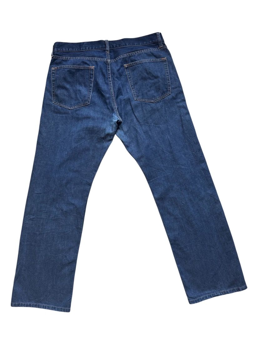 Uniqlo (Category: Jeans) located in Kabankalan. Submitted by secondhandgems2 (Listing ID 1464774524, Image 3). Description: Size 34-36W 39L 8hem Excellent Condition Sign of usage only.