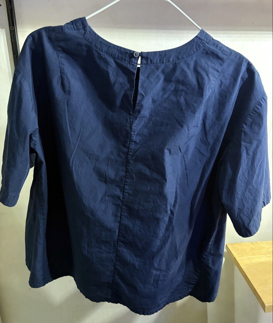 Uniqlo Blouse (Category: Blouses) located in Marikina City. Submitted by thrifty_trinkets_by_anais (Listing ID 1464817153, Image 3). Description: 🌸 Selling own preloved/brand new items for less - EVERYTHING is negotiable as long as REASONABLE in price 🤗 🙏🏻 Please also check my account for more marked down items 🫶 📍Marikina near S&R/Uniqlo 💳 Maribank/Maya/Gcash 🏍️ Grab/Lalamove/J&T (by schedule) 🗓️ Offers/Reservations will be honored for 