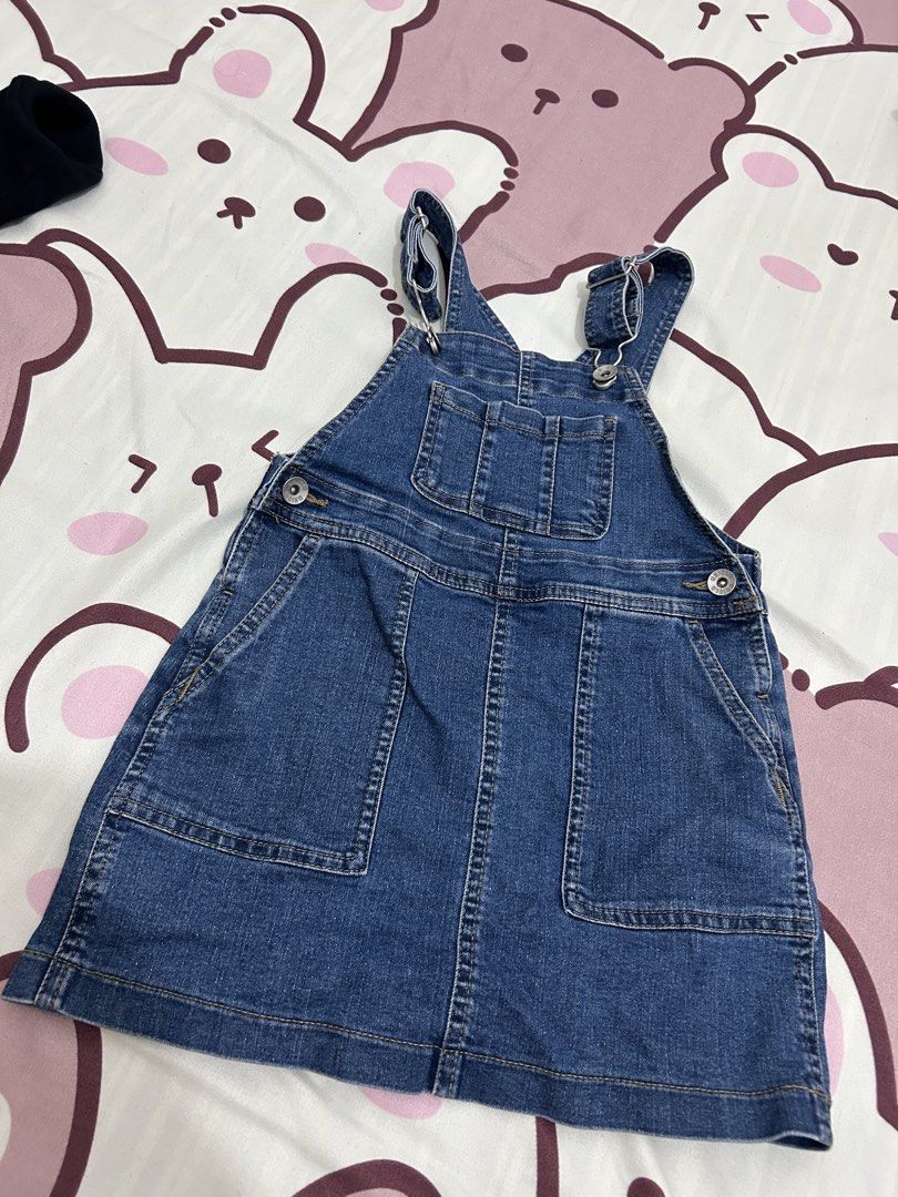 Uniqlo denim jumper size 110 (Category: Babies & Kids Fashion) located in Angeles City. Submitted by TheAuthenticcorner2018 (Listing ID 1464883934, Image 2). Description: -in good condition .