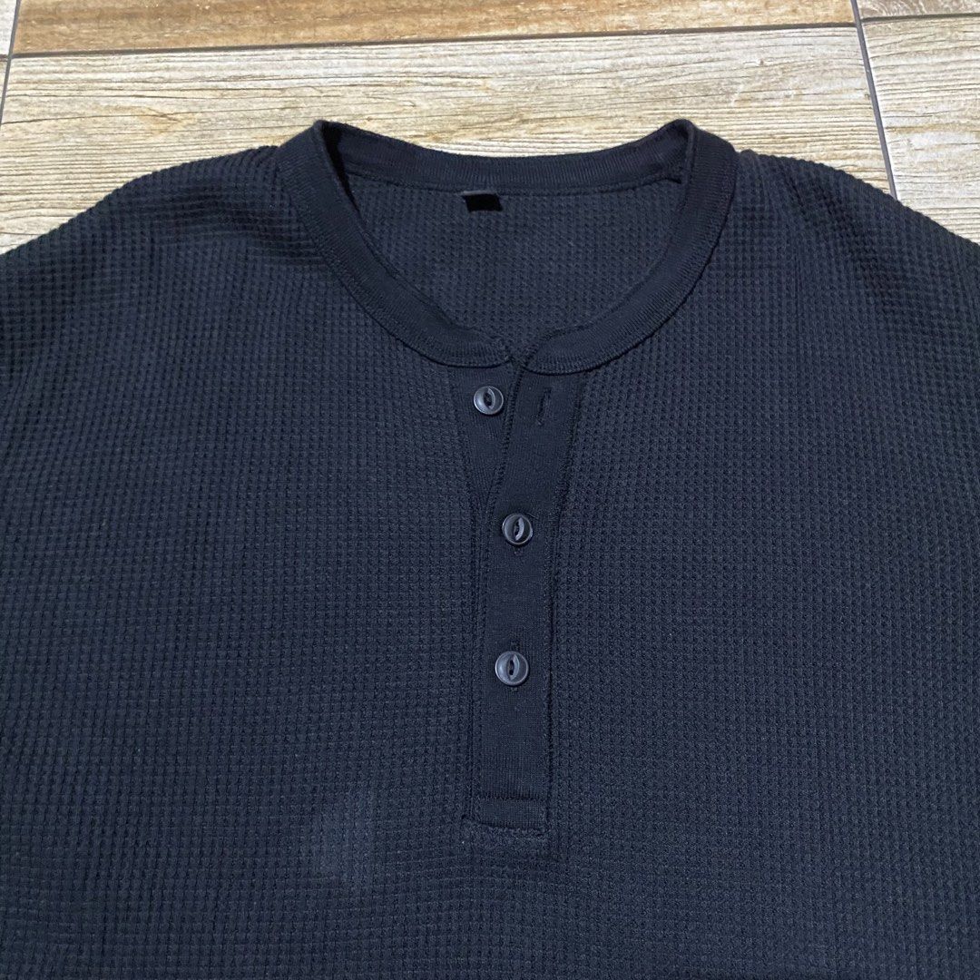 Uniqlo Henley Long Sleeves (Category: Coats, Jackets and Outerwear) located in Manila. Submitted by ukay2world (Listing ID 1464872144, Image 2). Description: condition: 10/10 issue/s: removable stains size: description: needs wash, tagal nang nakatambak sa cabinet (dm me for more details and inquiries) PLEASE READ THE FF. ♻️ no meetups ♻️ color may vary due to lighting. ♻️ reservations only last for 1-2 days. ♻️ ask all you want to know because s