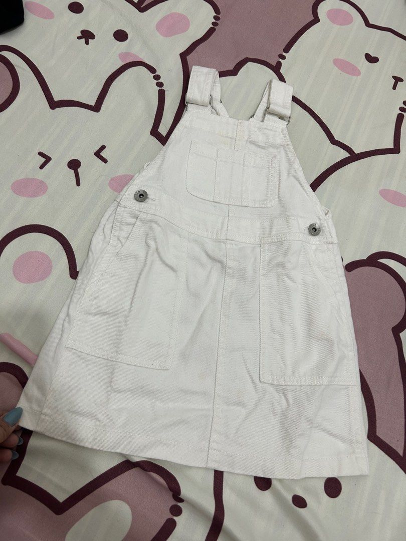 Uniqlo jumper size 110 (Category: Babies & Kids Fashion) located in Angeles City. Submitted by TheAuthenticcorner2018 (Listing ID 1464883827, Image 1). Description: -need wash only.