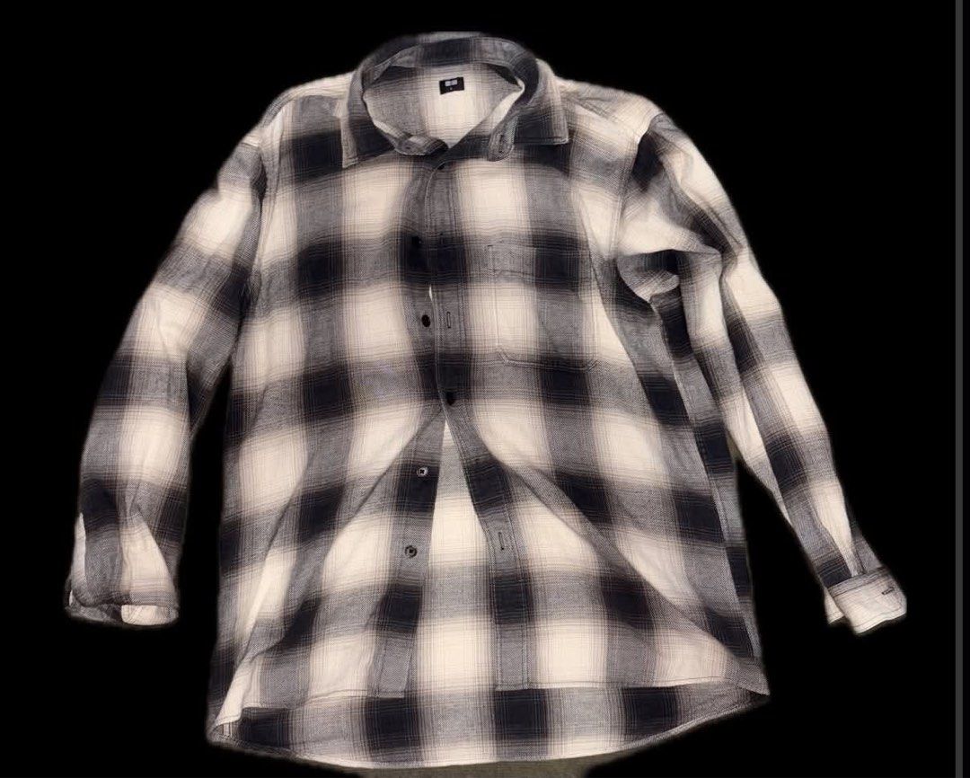 Uniqlo Men's Casual Shirts Bundle Set (Category: Tshirts & Polo Shirts ) located in Manila. Submitted by tiborarjay69671 (Listing ID 1464777749, Image 1). Description: For sale personal uniqlo, Pm for more details Men’s Cotton Linen Open Collar (Medium) - 700 Flannel (Large) - 400 Brand New Oxford Shirt Sleeve (Medium) - 1k - Via Lalamove or J&T - Payment First! - Reservation Downpayment! - Slight Nego w/ bag uniqlo.