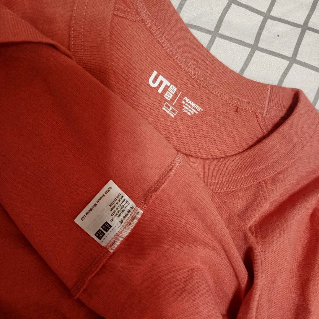 UNIQLO PEANUT SMALL 20*25 (Category: Tshirts & Polo Shirts ) located in Quezon City. Submitted by ahyaladyblue (Listing ID 1464853134, Image 2). Description: .