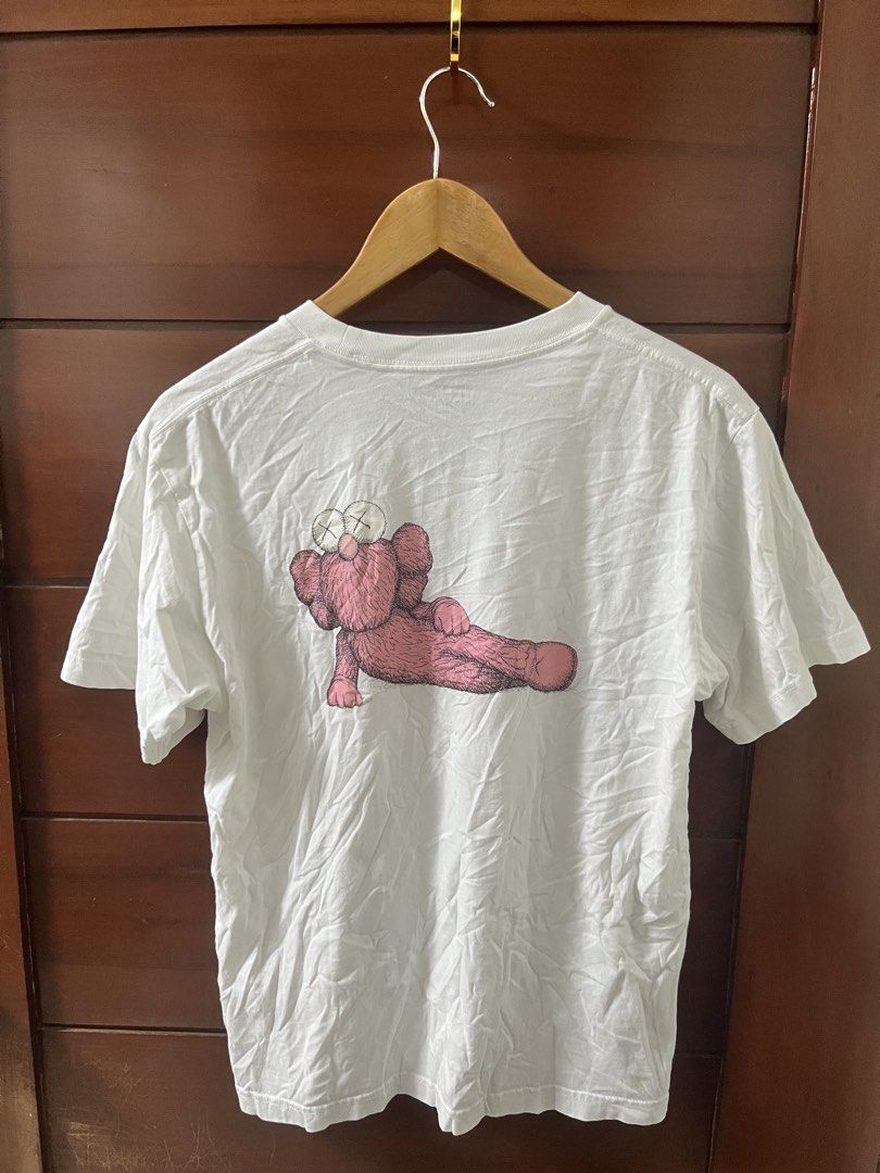 Uniqlo x kaws pink bff tee (Category: Tshirts & Polo Shirts ) located in Manila. Submitted by all.love.thrift.shop.v2 (Listing ID 1464928046, Image 2). Description: For sale! Uniqlo x kaws shirt Size Medium Excellent condition ₱550 + sf As is, No return No exchange No refund Color may vary due to lighting All items are cleaned before shipping Payment first via gcash/maya/gotyme/maribank bank transfer 💰 Ship via LBC/J&T/Lalamove 🚛 📍 Cainta, Riz
