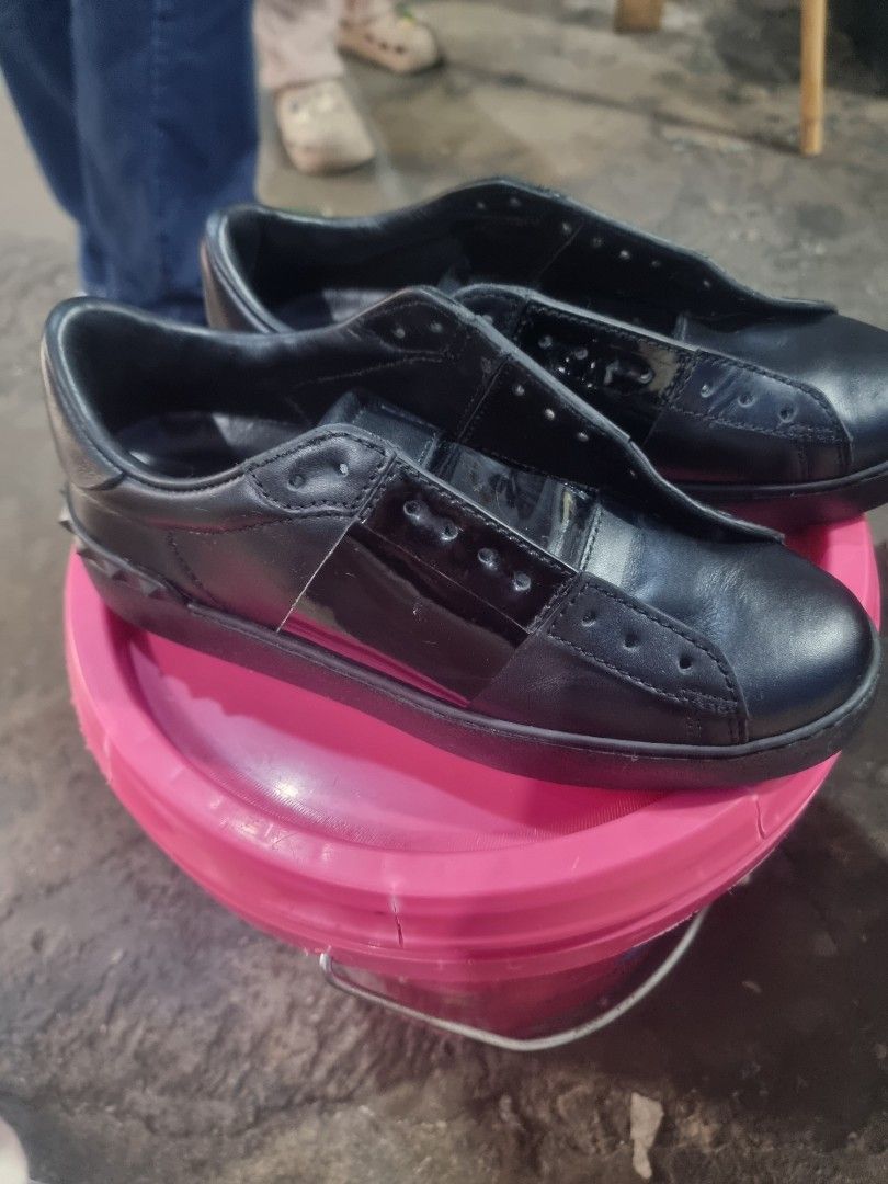 Valentino (Category: Sneakers) located in Baguio. Submitted by yumiii07 (Listing ID 1464946954, Image 3). Description: like new size 38.5.