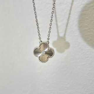 （分類：）位於 。 由 akatovsusi39412 提交（商品編號 1464904528，圖片 1）。簡介： 。