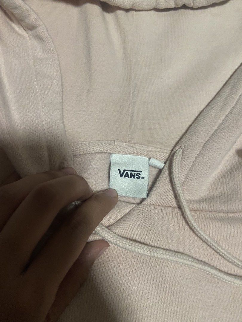 Vans (Category: Coats, Jackets and Outerwear) located in Manila. Submitted by truefalcon_495a65 (Listing ID 1464890814, Image 3). Description: XL ON TAG PERO MEDIUM-LARGE ANG FIT.