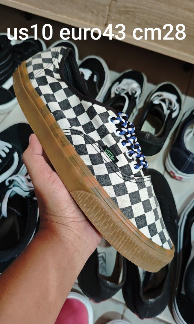 Vans cb gamsole (Category: Sneakers) located in Sultan Kudarat. Submitted by thrifted01 (Listing ID 1464900361, Image 1). Description: us10 mens issue my heldrag loc mindanao.