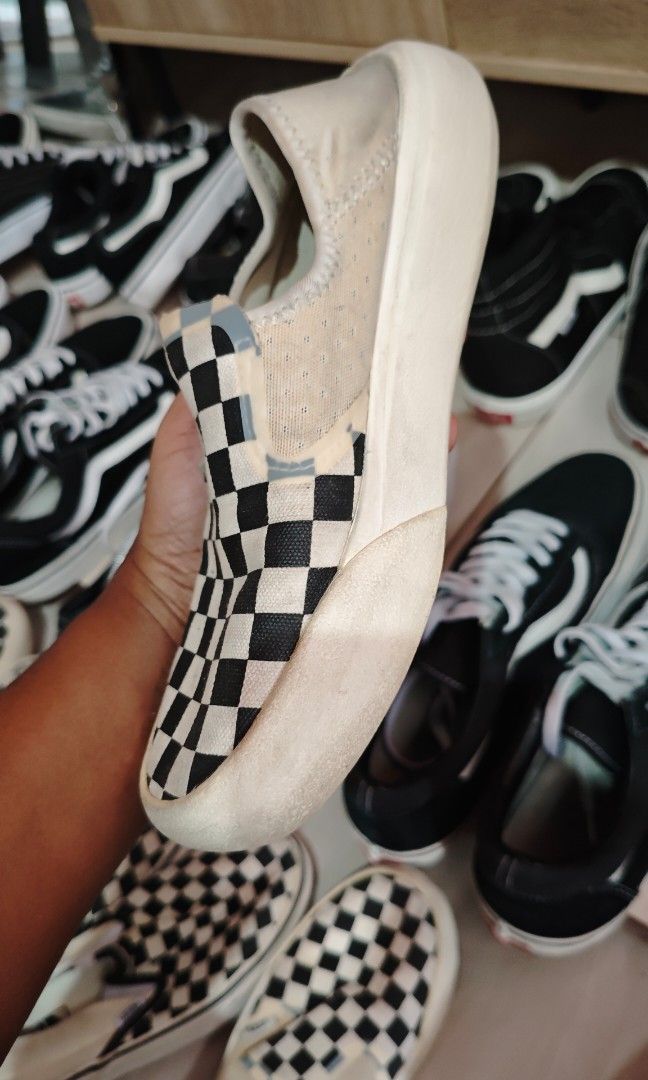 Vans cb slip on (Category: Sneakers) located in Sultan Kudarat. Submitted by thrifted01 (Listing ID 1464902966, Image 2). Description: us6.5 womens loc mindanao.