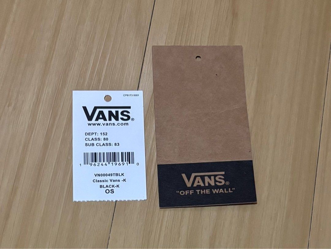 Vans Classic Black Cap One size (Category: Caps & Hats) located in Quezon City. Submitted by beckyshop2024 (Listing ID 1464943250, Image 3). Description: - Brand new - Original from US - One Size Fits All; Adjustable.