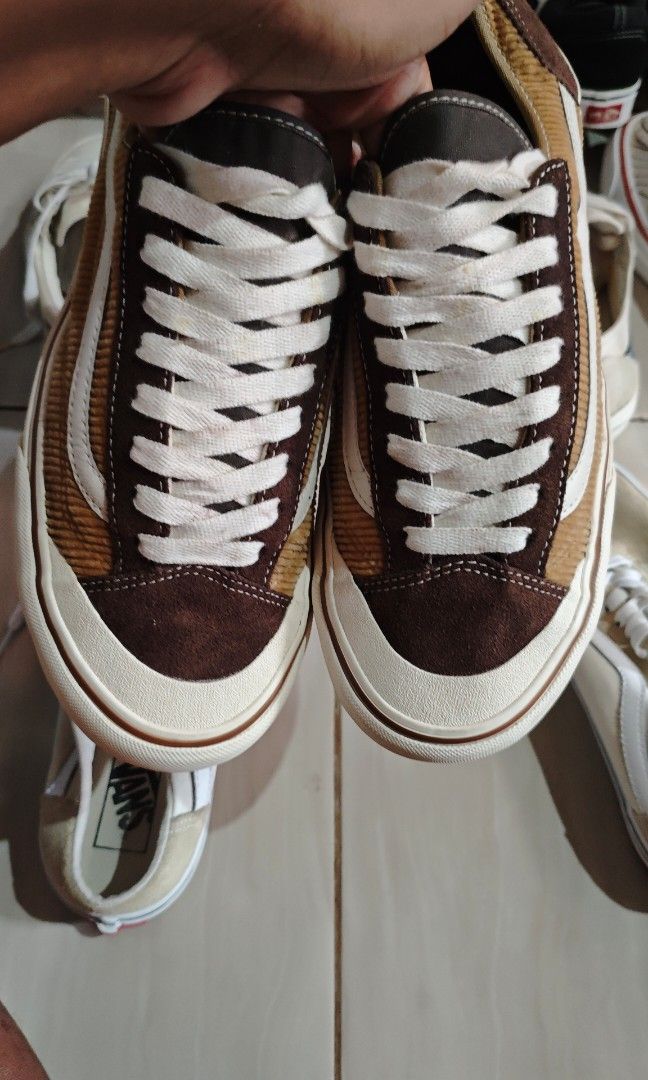 Vans os condory (Category: Sneakers) located in Sultan Kudarat. Submitted by thrifted01 (Listing ID 1464903683, Image 3). Description: us10 mens issue replacement solpad loc mindanao.