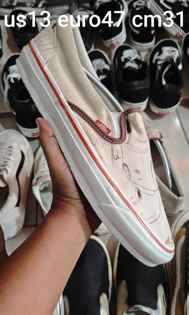 Vans slip on (Category: Sneakers) located in Sultan Kudarat. Submitted by thrifted01 (Listing ID 1464895171, Image 1). Description: us13 mens loc mindanao.