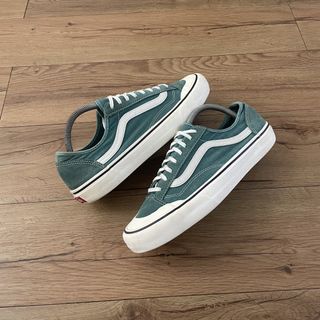 (Category: ) located in . Submitted by lusuhbundlestore1 (Listing ID 1464912945, Image 1). Description: .