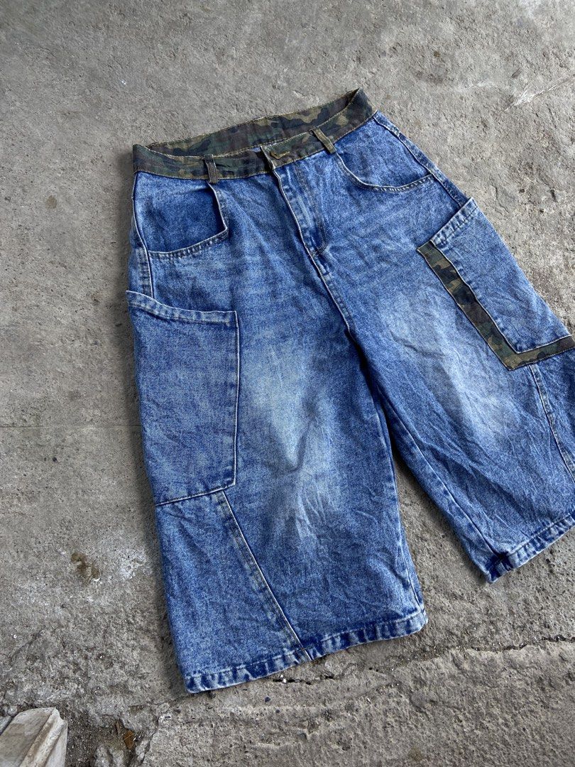 Verblee Acid Jorts Big Pocket (Category: Shorts) located in Cavite. Submitted by abasolo_jv (Listing ID 1464291525, Image 3). Description: Excellent Condition 10/10 Color Rate No issues No Flaws m on tag 32-33 Ganda nito pang porma fresh from bale paunahan nalang po offer lang po .
