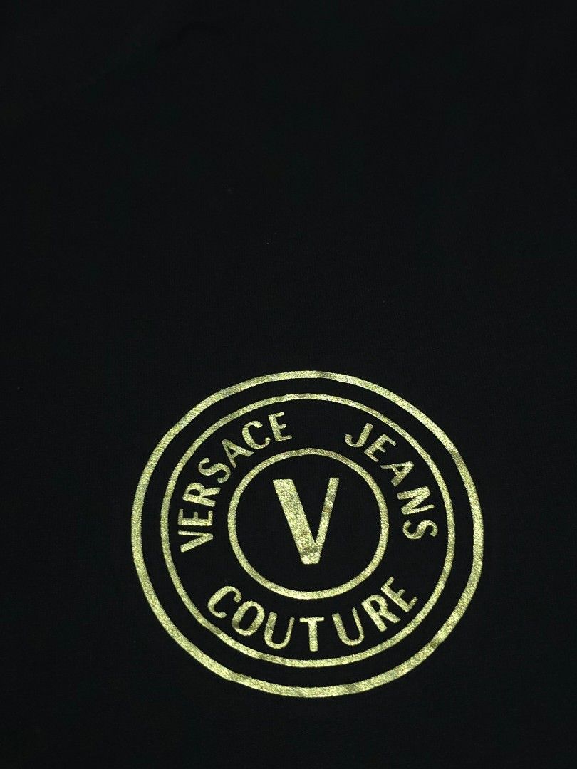 Versace (Category: Tshirts & Polo Shirts ) located in Abulug. Submitted by humanwhosellthings (Listing ID 1464900150, Image 3). Description: VERSACE ✅️Size: Medium ✅️Dimes: 20W x 28L ✅Condition: Excellent-New ✅Issue: pinhole ✅Color Rate: 9.8/10.
