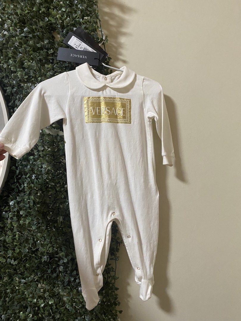Versace footed frogsuit brandnew (Category: Luxury Apparel) located in Manila. Submitted by avathriftedcloset (Listing ID 1464876321, Image 1). Description: 9-12 months.