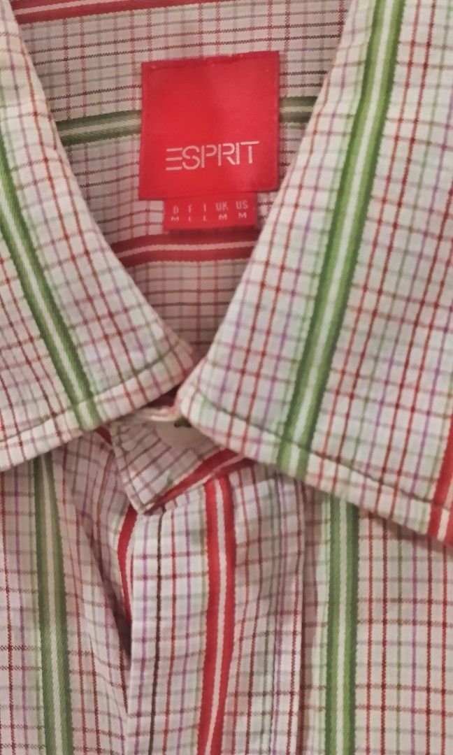 Vertical multitone pinstripe styling with a structured pointed shirt collar by edc esprit (Category: Formal Shirts) located in Cabanatuan. Submitted by miss.maia (Listing ID 1464949940, Image 3). Description: Brand Line: edc by Esprit Design: Vertical multitone pinstripe styling with a structured pointed shirt collar. Fit: Typically tailored in a comfortable casual or regular fit standard for the line..