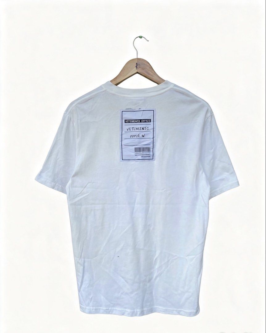 Vetemens white shirt (Category: Activewear) located in Roxas, Mindoro Oriental. Submitted by akfinds (Listing ID 1464814097, Image 1). Description: .