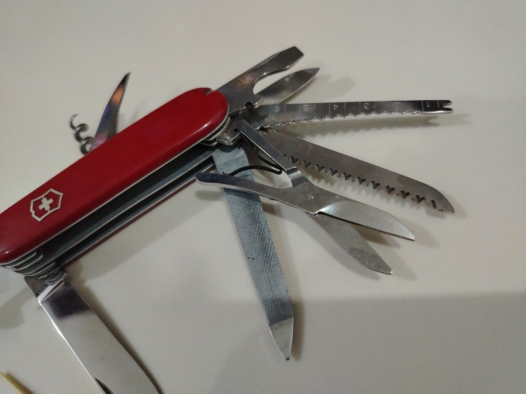 Victorinox Handyman vintage (Category: Hiking & Camping) located in Manila. Submitted by goldenking0 (Listing ID 1464951621, Image 3). Description: 9.5/10 condition.