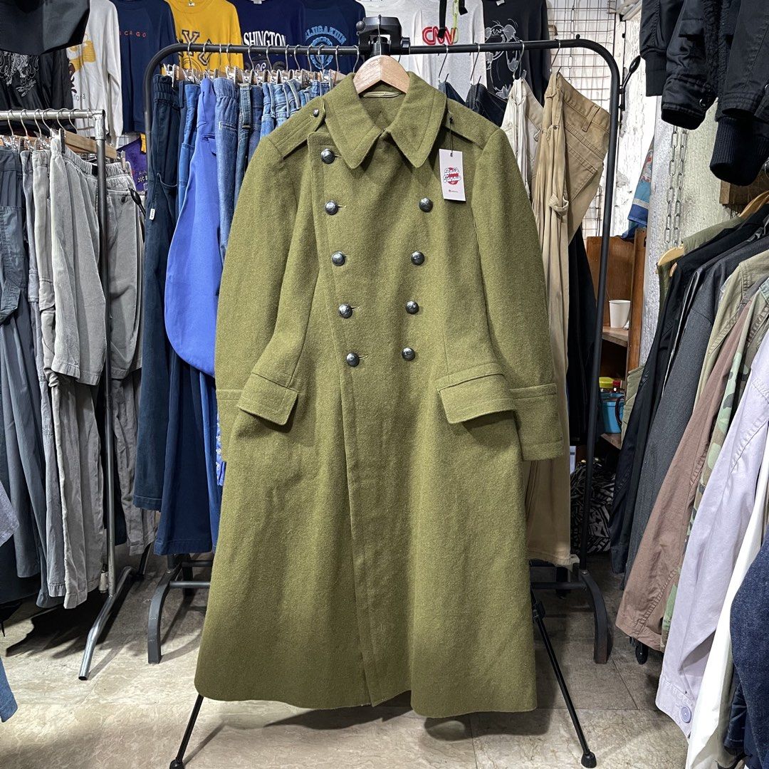 Vintage 1978 Romanian Army Wool Greatcoat (Category: Coats, Jackets and Outerwear) located in Baguio. Submitted by toasted.tocino (Listing ID 1464788785, Image 1). Description: Vintage 1978 Romanian Army Wool Greatcoat Fits Medium imo Pit to pit: 21” Length: 47.5” Shoulder: 17” Sleeve: 25” *For reference, i’m 5’8” tall, 76kg Condition: great!.