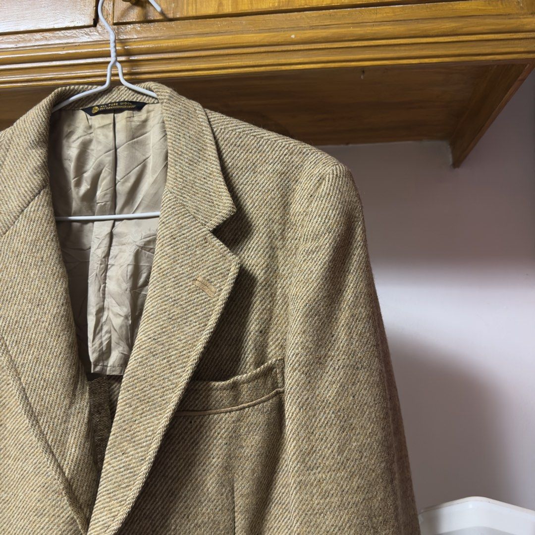 Vintage 70's Harris Tweed Wool Blazer Coat Jacket (Category: Coats, Jackets and Outerwear) located in Makati City. Submitted by hdn.rck (Listing ID 1464922015, Image 2). Description: Vintage 70's Harris Tweed Wool Blazer Coat Jacket Description Height - 31 Inches Chest width - 21 Inches Sleeve length - 23 Inches Shoulder Width - 20.5 Inches .