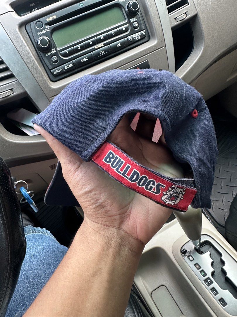 Vintage cap (Category: Caps & Hats) located in Talavera. Submitted by marjosezxc19 (Listing ID 1464869785, Image 2). Description: .