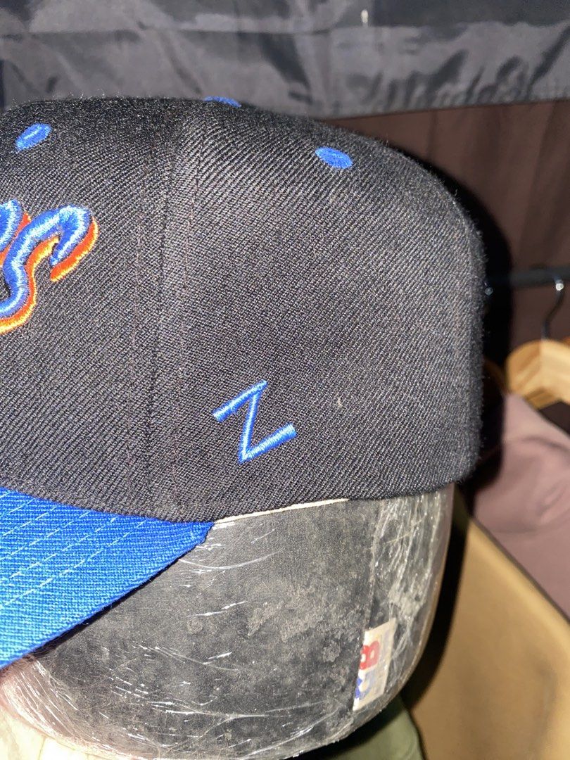 Vintage Florida Gators snap back hat (Category: Caps & Hats) located in Cebu City. Submitted by arcane_thrift (Listing ID 1464825463, Image 3). Description: .