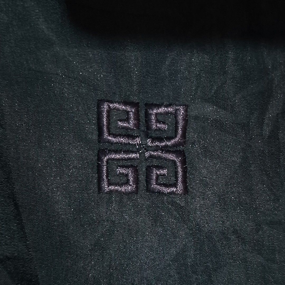 Vintage Givenchy Windbreaker (Category: Coats, Jackets and Outerwear) located in Noveleta. Submitted by nep21 (Listing ID 1464816639, Image 3). Description: Vintagr Givenchy Windbreaker Size XL Very good condition 2,000 pesos Noveleta,Cavite location Shipping J&T or Lalamove.