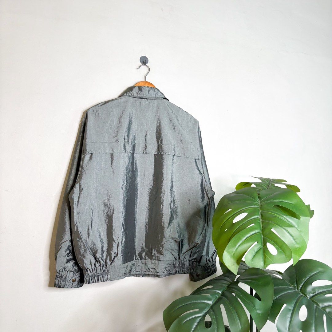 Vintage Golden Park | Harrington Jacket. (Category: Coats, Jackets and Outerwear) located in Manila. Submitted by bypiecesandstories (Listing ID 1464882400, Image 2). Description: Vintage Golden Park | Harrington Jacket. 799 PHP 🧡 Perfect Condition Slightly Boxy Fit Can Fit — Small to Large Dimensions — W 24" L 26.5" A vintage Golden Park Harrington made in lightweight nylon with a classic silhouette. Easy to throw on and versatile enough to com