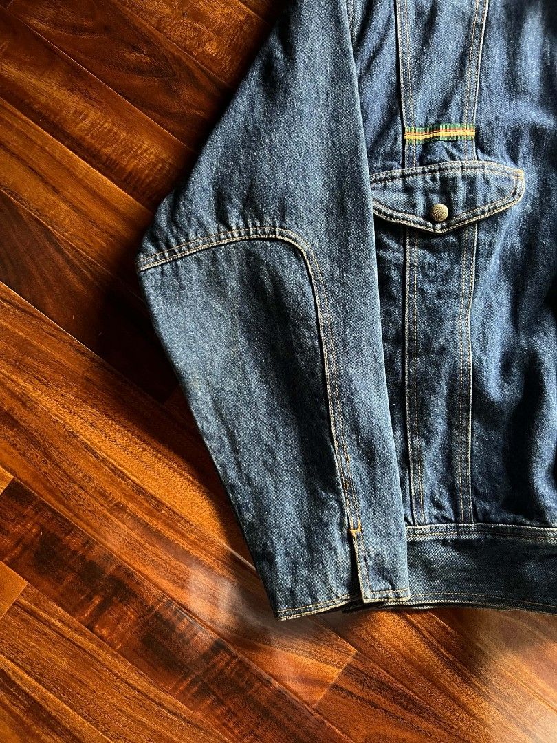 Vintage HARA Western Denim Jacket (Category: Coats, Jackets and Outerwear) located in Roxas City. Submitted by reclaimedculture_thrift2 (Listing ID 1464860096, Image 3). Description: Condition/Issue Good Condition Minor Flaws Natural Fades Used With Care Heavy Fav Piece Color Rate : 8/10 Condition : 9/10 Dimensions / Inches Width : 23 Length : 26 ₱1,200.00 🏷 + Sf.