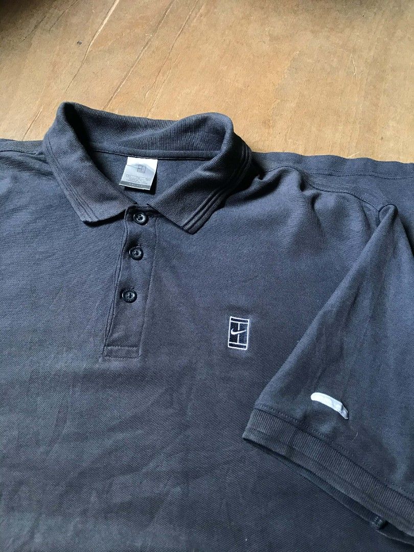 Vintage Nike polo (Category: Tshirts & Polo Shirts ) located in Manila. Submitted by thriftnicarl.3 (Listing ID 1464913846, Image 3). Description: Nike polo vintage sizes - xl dimes - W 24 L 32.1 price - 349 Free via jnt 🏷️.