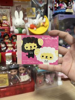 (Category: ) located in . Submitted by meowietrinkets (Listing ID 1464937736, Image 1). Description: .