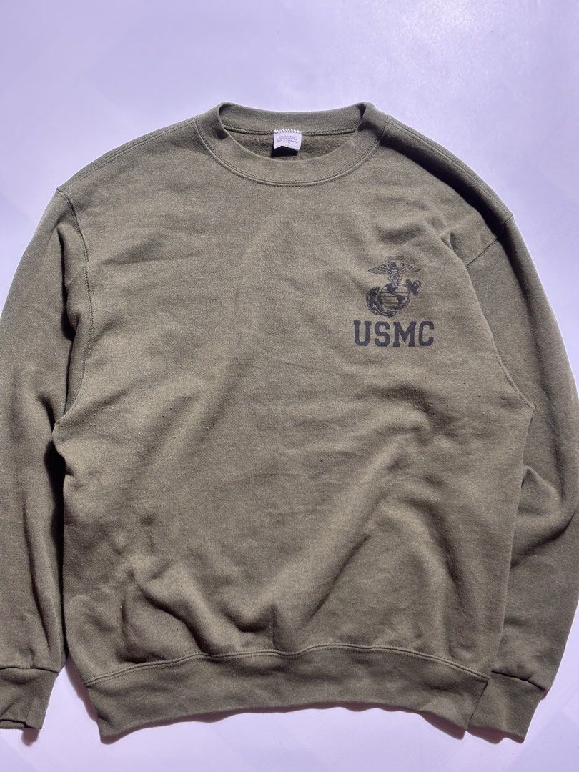 vintage usmc (Category: Hoodies) located in Calamba. Submitted by twstwrld (Listing ID 1464894768, Image 1). Description: 22x25 boxy fit m-large no issue.