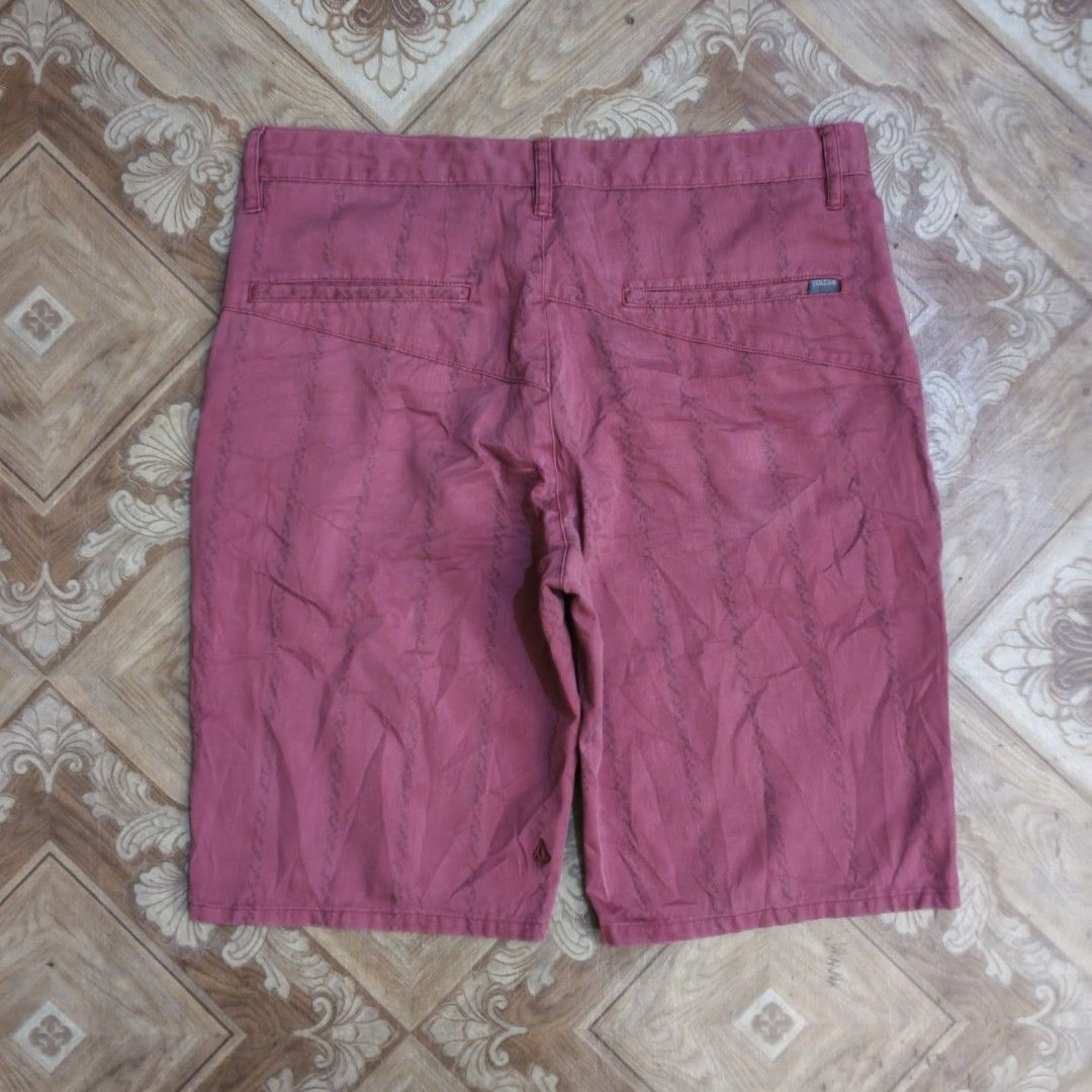 VOLCOM STONE (Category: Chinos) located in Polomolok. Submitted by cjramada (Listing ID 1464801062, Image 2). Description: VOLCOM STONE ‎ ‎Excellent Condition ‎Size - 33 ‎Waistline - 33-34 Length 21 ‎Color Rate - 9.5/10 ‎No Issue ‎ ‎₱449+Sf ‎.