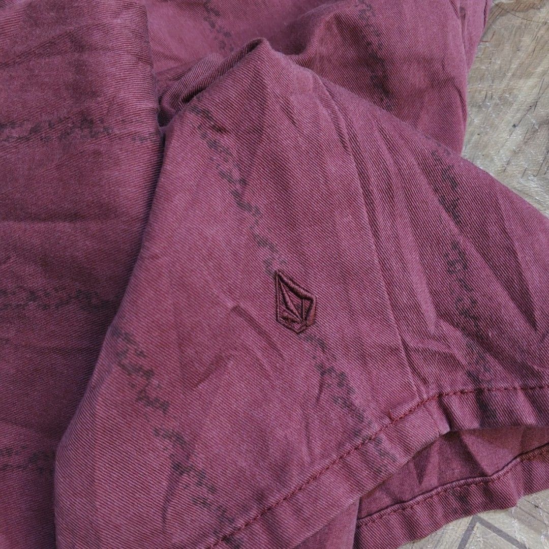 VOLCOM STONE (Category: Chinos) located in Polomolok. Submitted by cjramada (Listing ID 1464801062, Image 3). Description: VOLCOM STONE ‎ ‎Excellent Condition ‎Size - 33 ‎Waistline - 33-34 Length 21 ‎Color Rate - 9.5/10 ‎No Issue ‎ ‎₱449+Sf ‎.