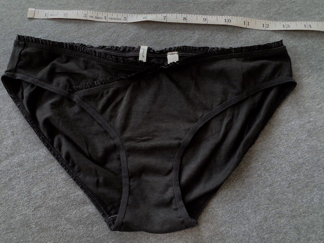 vs pink black panty M (Category: Undergarments & Loungewear) located in San Jose. Submitted by 99ners (Listing ID 1464775758, Image 1). Description: .