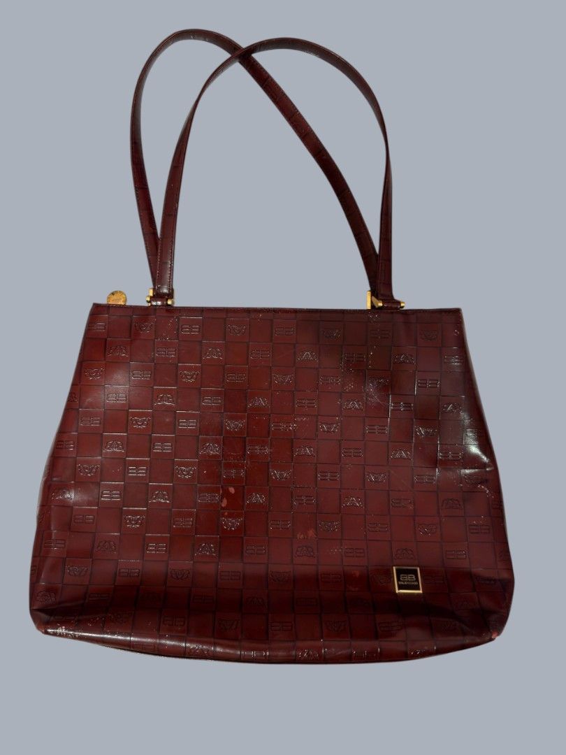 Vtg Balenciaga Monogram (Category: Shoulder Bags) located in Roxas, Mindoro Oriental. Submitted by rippedbitch (Listing ID 1464916421, Image 1). Description: Vtg Balenciaga burgundy monogram sigh of usage issue: See the first pic.