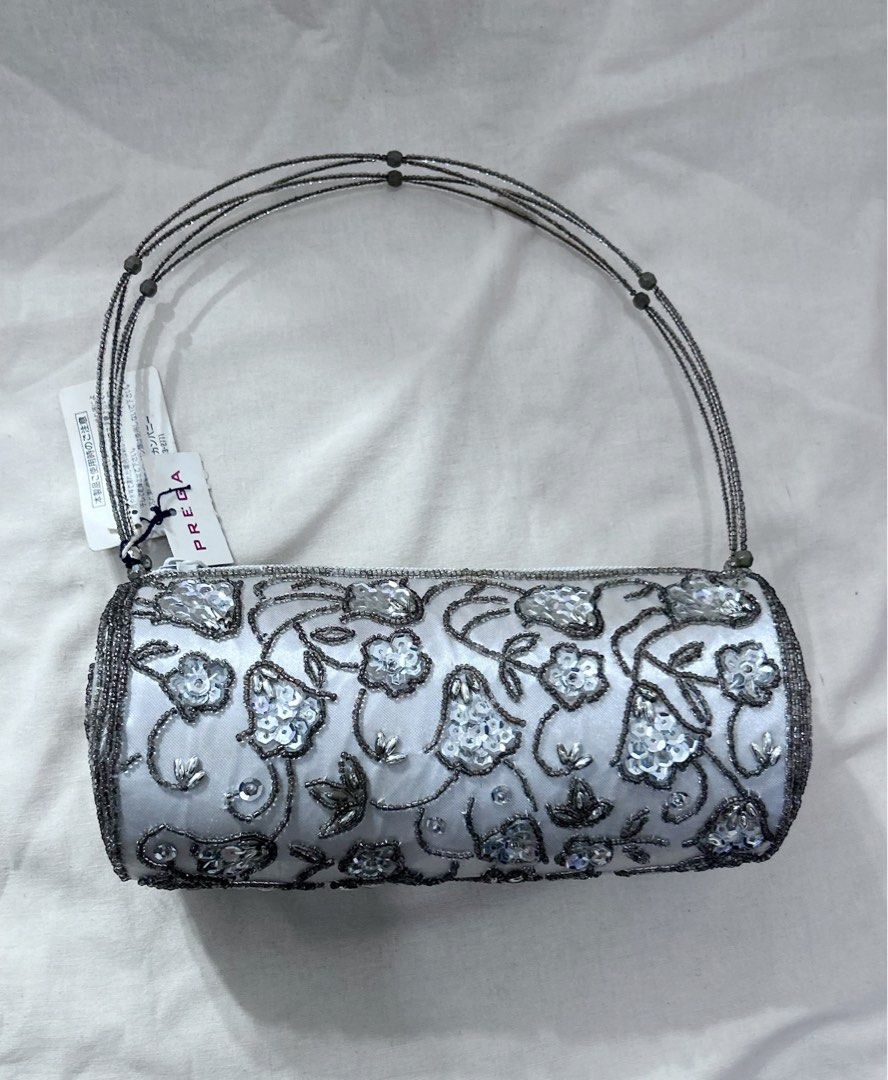 VTG Handmade Event Purse (Category: Purses & Pouches) located in Makati City. Submitted by cestparfaitvintagejewelries (Listing ID 1464829396, Image 1). Description: With minimal stain .