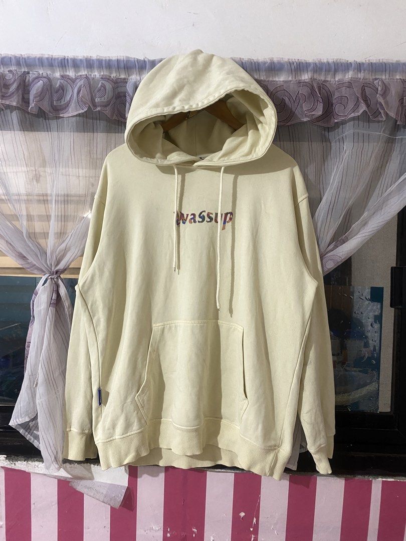 Wassup Worl Map Hoodie (Category: Coats, Jackets and Outerwear) located in Cavite. Submitted by peter412 (Listing ID 1464892994, Image 1). Description: 24x28 Excellent Condition .