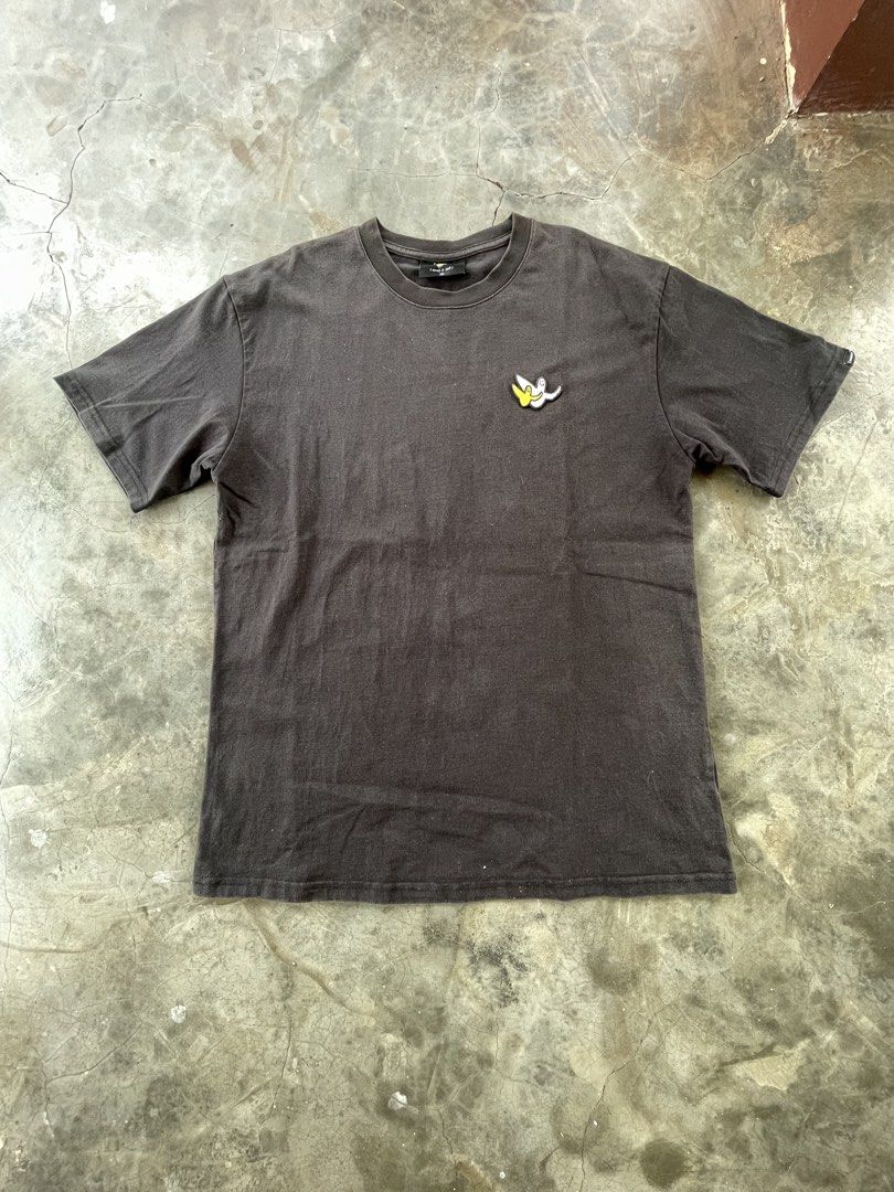 “WHAT IT IS” (Category: Formal Shirts) located in Andop. Submitted by usher.thrifts (Listing ID 1464857300, Image 1). Description: .
