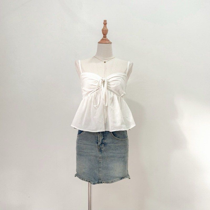 White Camisole Top (Category: Others Tops) located in Marikina City. Submitted by jeliie (Listing ID 1464888259, Image 1). Description: No issue di pa nasusuot.