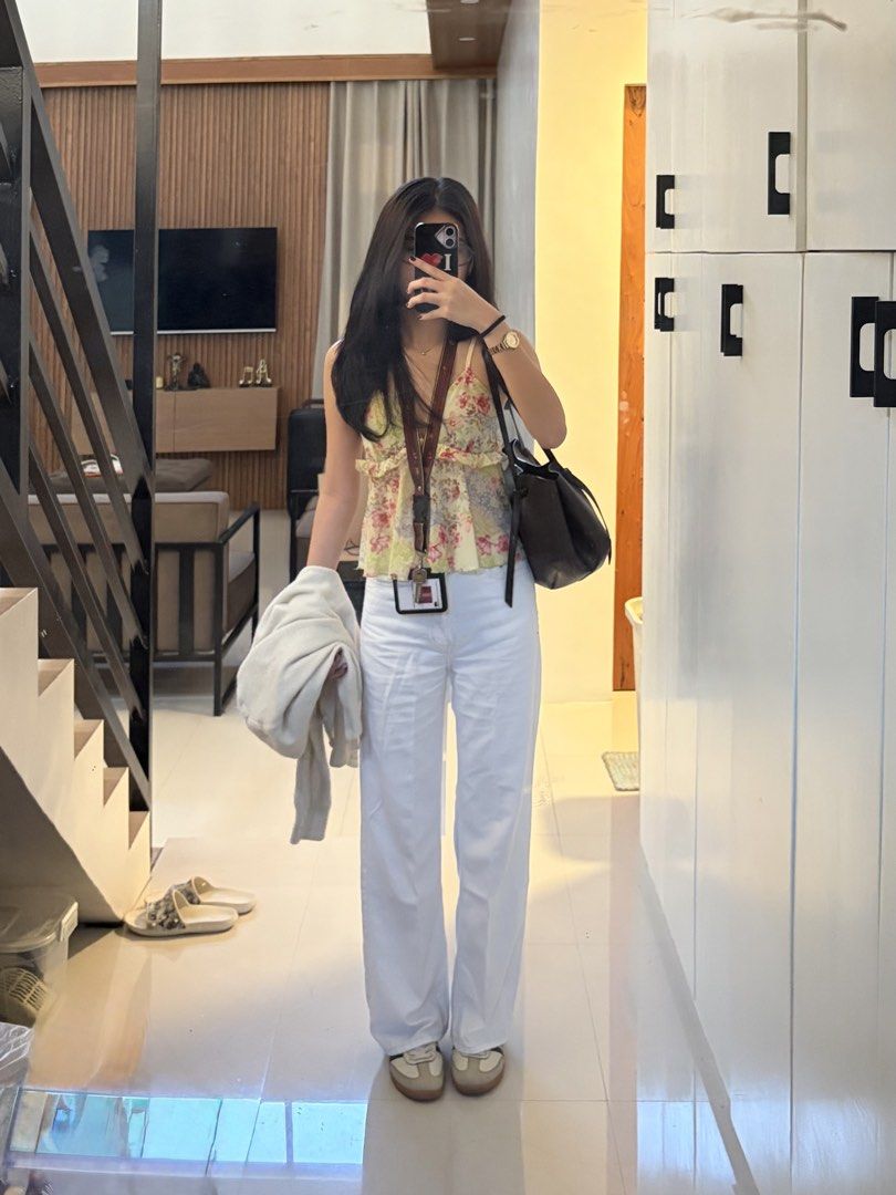 White Straight Leg Denim Jeans (Category: Jeans) located in Manila. Submitted by augustine__ (Listing ID 1464841577, Image 2). Description: - Color: Crisp white - Cut: Straight leg - Waist: High rise with button closure - Condition: Worn a few times, washes well, retains shape - Fit: True to size, regular length - Style: Versatile basic piece.
