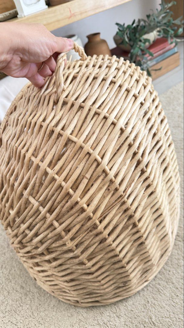 Wicker Cat Bed Cave Basket (Category: Storage Boxes & Baskets) located in Manila. Submitted by pinklilo (Listing ID 1464800001, Image 3). Description: pick up via lalamove only.
