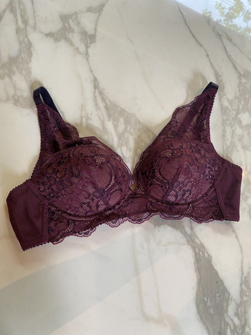 Wine burgundy lace bra 34C (Category: Undergarments & Loungewear) located in Makati City. Submitted by indaysukaycloset (Listing ID 1464890539, Image 1). Description: WINE / BURGUNDY LACE BRA Brand: Wacoal - BRA184 Size: C75 - fits 34C / 75C - Bust: 90, Underbust: 75 (Japan sizing) Color: Wine Red / Burgundy Details: - All-over embroidered lace with scalloped hem - Padded with underwire, push-up & full support - Wide mesh side wings for slimming 