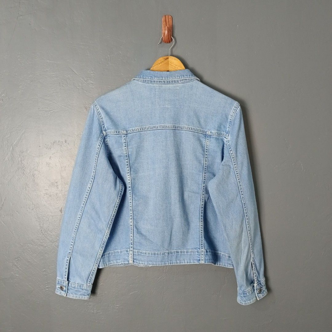 Women's - Levi's - Made and Crafted (Category: Coats, Jackets and Outerwear) located in Bacolod City. Submitted by drop.ph (Listing ID 1464880939, Image 3). Description: Levi's - Made and Crafted Authentic *Size L - 20.5x21 *Excellent *No Flaws *Price: 1,500php *Add SF if outside Bacolod City .