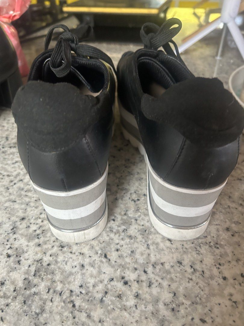 Womens Derby volume sole Sneaker 7 (Category: Loafers) located in Cavite. Submitted by cecitrifthshop (Listing ID 1464778005, Image 2). Description: Enchanted. Womens derby volume sole sneakers in black size 7 .