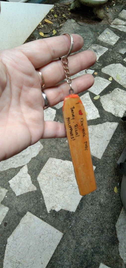 Wooden keychain design (Category: Vintage Collectibles) located in Quezon City. Submitted by eidorableshop (Listing ID 1464809289, Image 2). Description: .