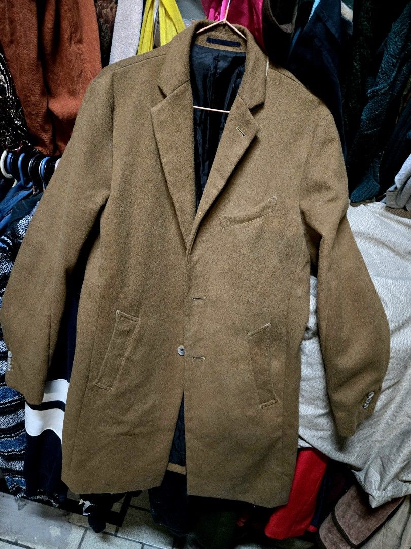 Wool Coat (Category: Coats, Jackets and Outerwear) located in Manila. Submitted by oki.ukay (Listing ID 1464890459, Image 2). Description: .